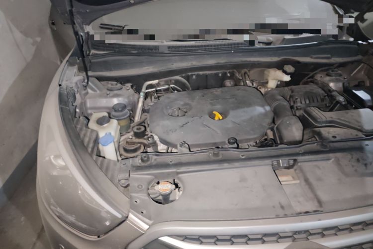 Used Hyundai ix35 2013 2.0L Automatic Two-Wheel Drive Smart GLS China IV Standard Engine Bay Right