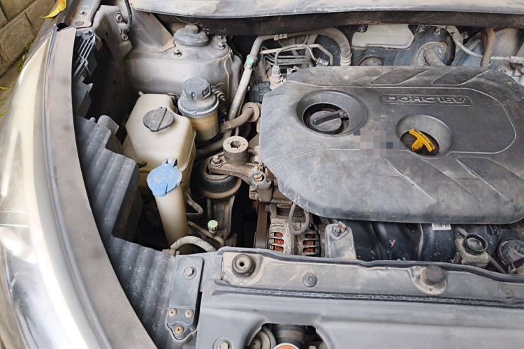 Used Hyundai ix35 2013 2.0L Automatic Two-Wheel Drive Smart GLS China IV Standard Engine Bay Right