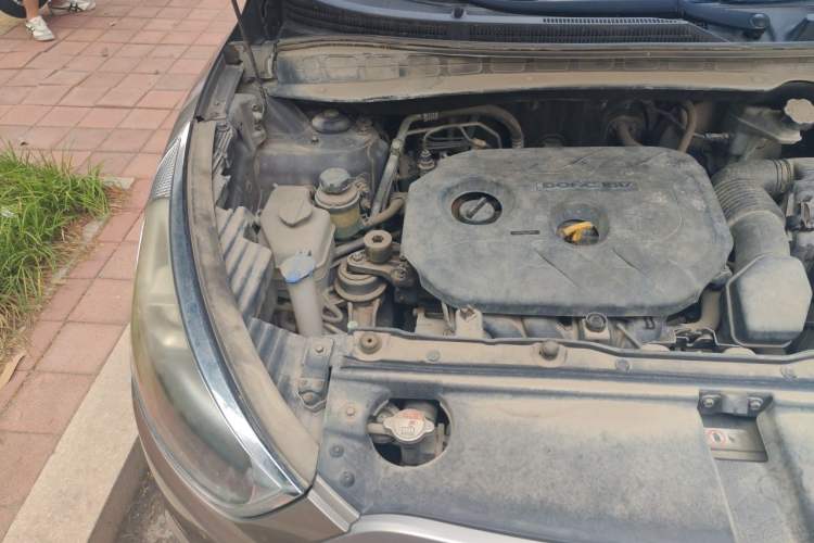 Used Hyundai ix35 2013 2.0L Automatic Two-Wheel Drive Smart GLS China IV Standard Engine Bay Right