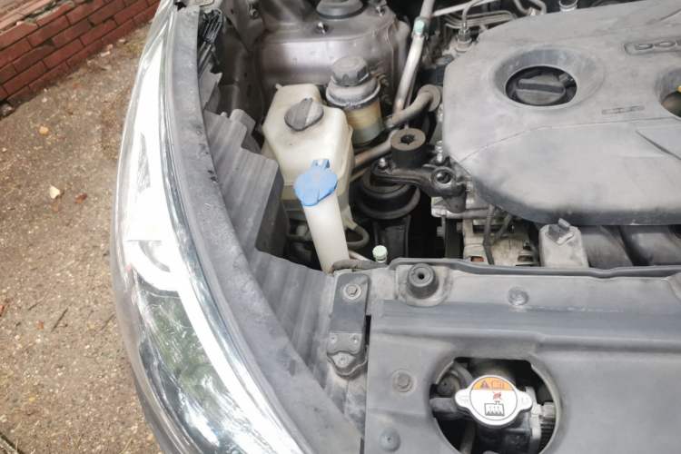 Used Hyundai ix35 2013 2.0L Automatic Two-Wheel Drive Smart GLS China IV Standard Engine Bay Right