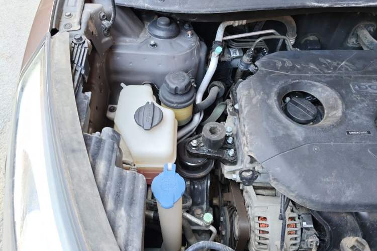 Used Hyundai ix35 2013 2.0L Automatic 2WD Comfort GL China IV Standard Engine Bay Right