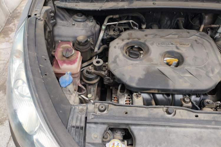 Used Hyundai ix35 2013 2.0L Automatic Two-Wheel Drive Smart GLS China V Standard Engine Bay Right