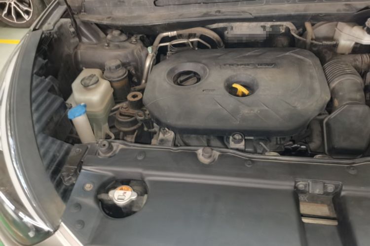 Used Hyundai ix35 2013 2.0L Automatic Two-Wheel Drive Smart GLS China IV Standard Engine Bay Right