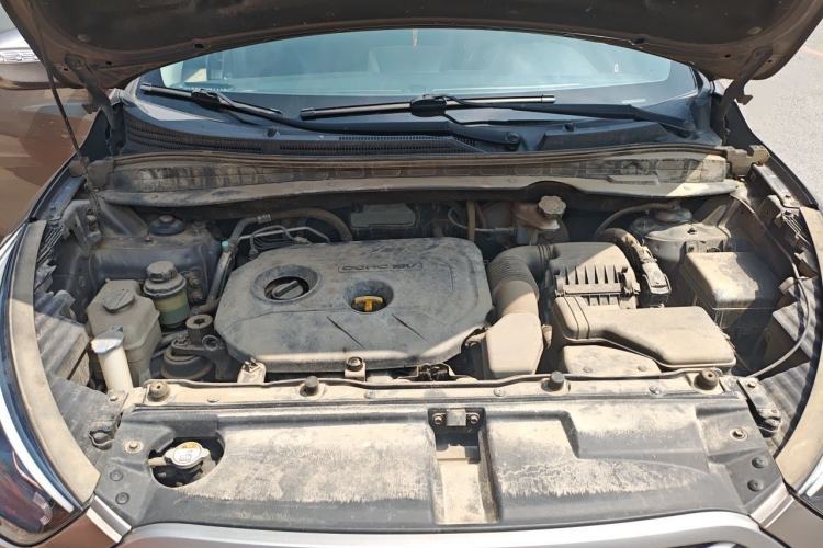 Used Hyundai ix35 2013 2.0L Automatic Two-Wheel Drive Smart GLS China IV Standard Engine Bay