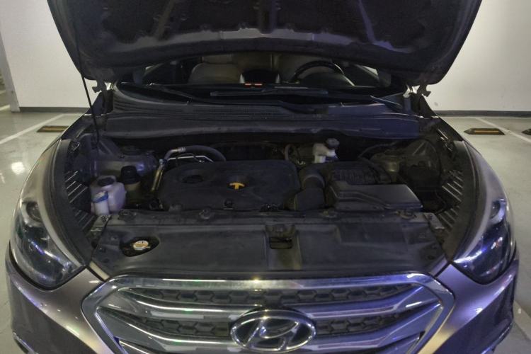 Used Hyundai ix35 2013 2.0L Automatic 2WD Comfort GL China IV Standard Engine Bay