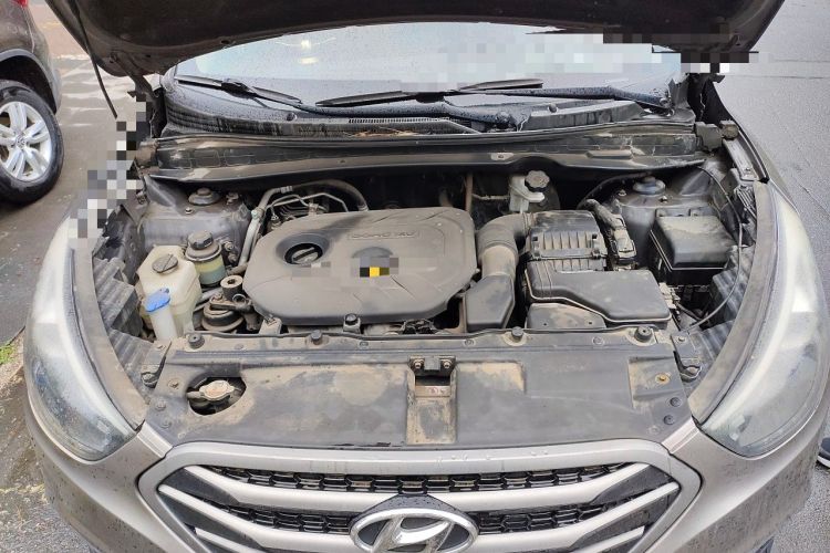 Used Hyundai ix35 2013 2.0L Automatic Two-Wheel Drive Smart GLS China IV Standard Engine Bay