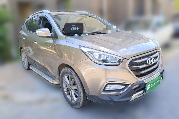 Used Hyundai ix35 2013 2.0L Automatic Two-Wheel Drive Smart GLS China IV Standard Front Right 45 Deg