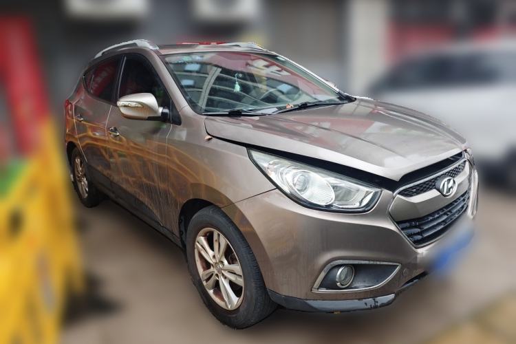 Used Hyundai ix35 2013 2.0L Automatic Two-Wheel Drive Smart GLS China V Standard Front Right 45 Deg