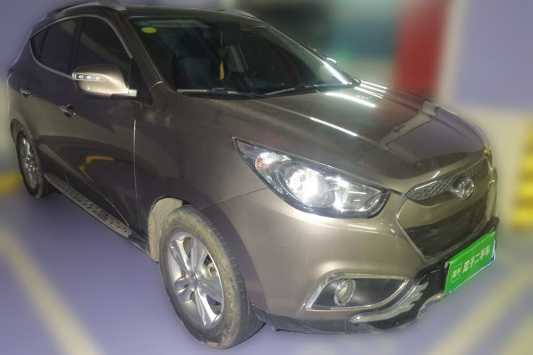 Used Hyundai ix35 2013 2.0L Automatic Two-Wheel Drive Smart GLS China IV Standard Front Right 45 Deg