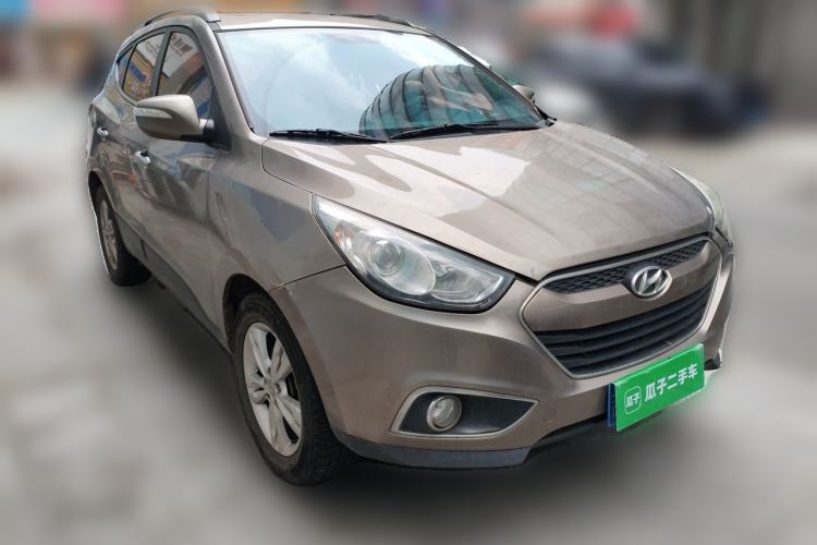 Used Hyundai ix35 2013 2.0L Automatic Two-Wheel Drive Smart GLS China V Standard Front Right 45 Deg