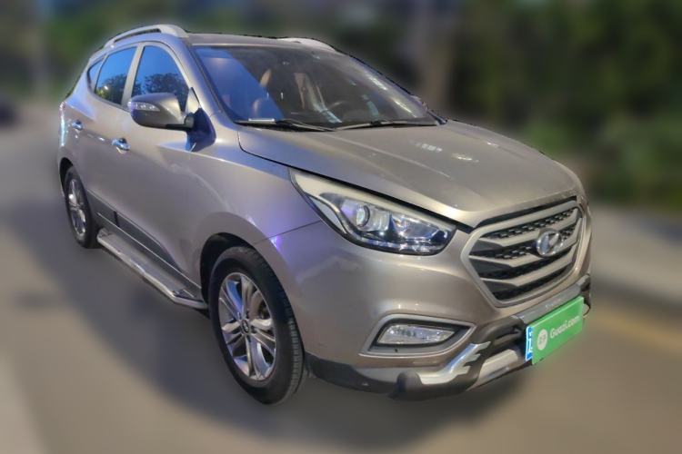 Used Hyundai ix35 2013 2.0L Automatic Two-Wheel Drive Smart GLS China IV Standard Front Right 45 Deg
