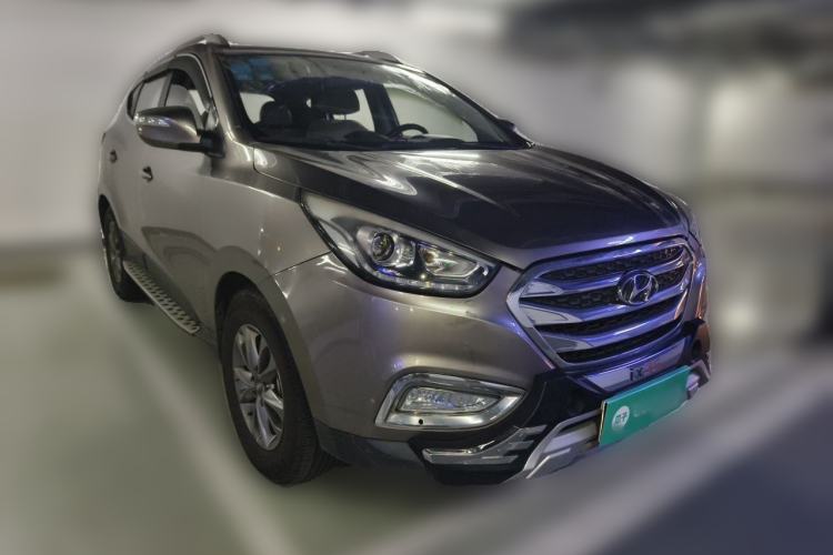 Used Hyundai ix35 2013 2.0L Automatic 2WD Comfort GL China IV Standard Front Right 45 Deg