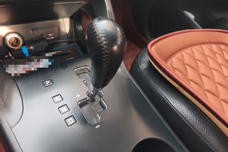 Used Hyundai ix35 2013 2.0L Automatic Two-Wheel Drive Smart GLS China IV Standard Gear Lever