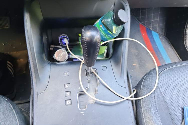 Used Hyundai ix35 2013 2.0L Automatic Two-Wheel Drive Smart GLS China IV Standard Gear Lever
