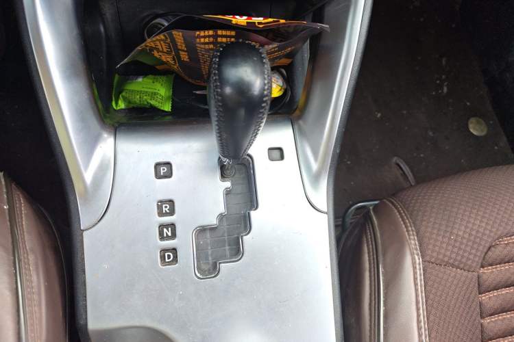 Used Hyundai ix35 2013 2.0L Automatic Two-Wheel Drive Smart GLS China IV Standard Gear Lever