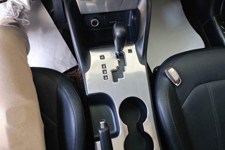 Used Hyundai ix35 2013 2.0L Automatic Two-Wheel Drive Smart GLS China IV Standard Gear Lever