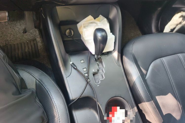 Used Hyundai ix35 2013 2.0L Automatic Two-Wheel Drive Smart GLS China IV Standard Gear Lever