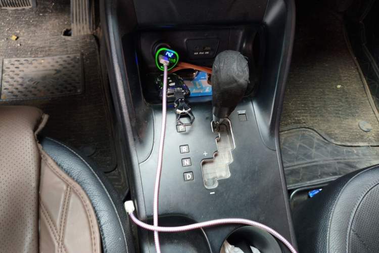 Used Hyundai ix35 2013 2.0L Automatic Two-Wheel Drive Smart GLS China V Standard Gear Lever