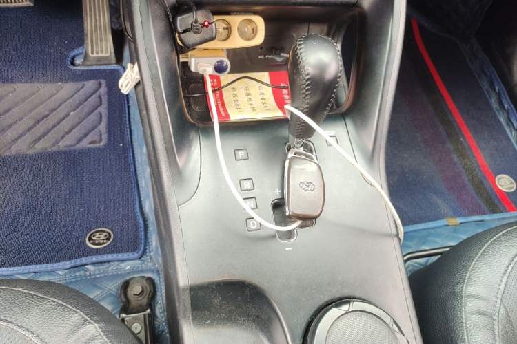 Used Hyundai ix35 2013 2.0L Automatic Two-Wheel Drive Smart GLS China IV Standard Gear Lever