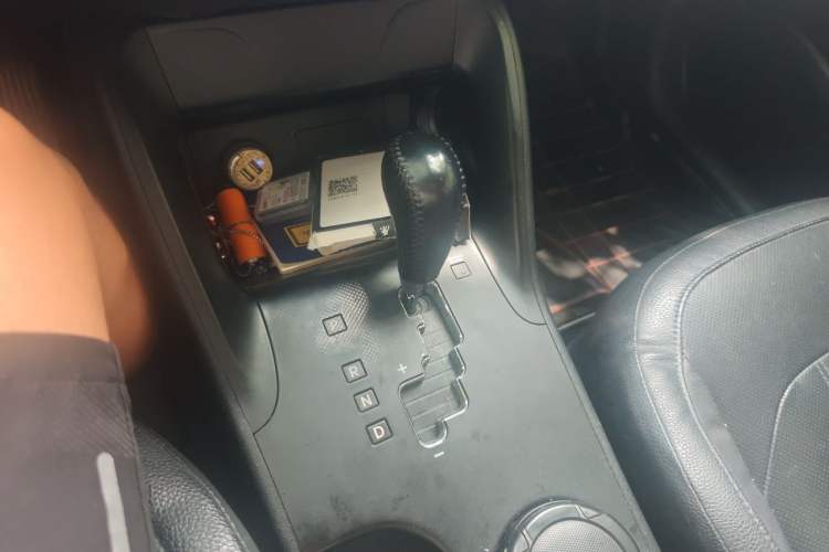 Used Hyundai ix35 2013 2.0L Automatic Two-Wheel Drive Smart GLS China IV Standard Gear Lever