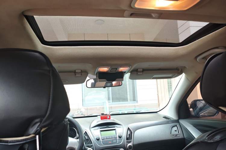 Used Hyundai ix35 2013 2.0L Automatic 2WD Comfort GL China IV Standard Headliner