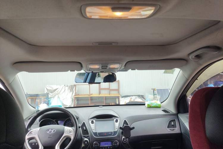 Used Hyundai ix35 2013 2.0L Automatic Two-Wheel Drive Smart GLS China IV Standard Headliner