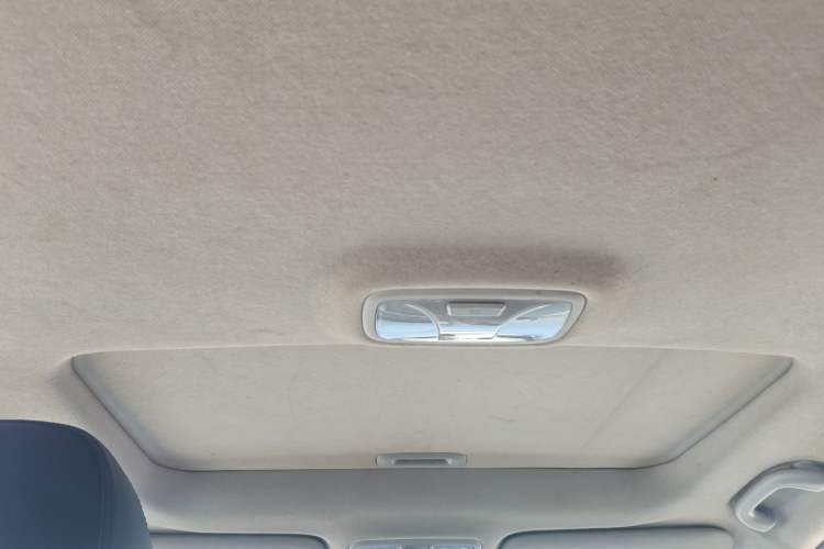Used Hyundai ix35 2013 2.0L Automatic 2WD Comfort GL China IV Standard Headliner