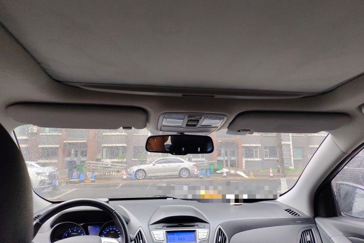 Used Hyundai ix35 2013 2.0L Automatic Two-Wheel Drive Smart GLS China IV Standard Headliner