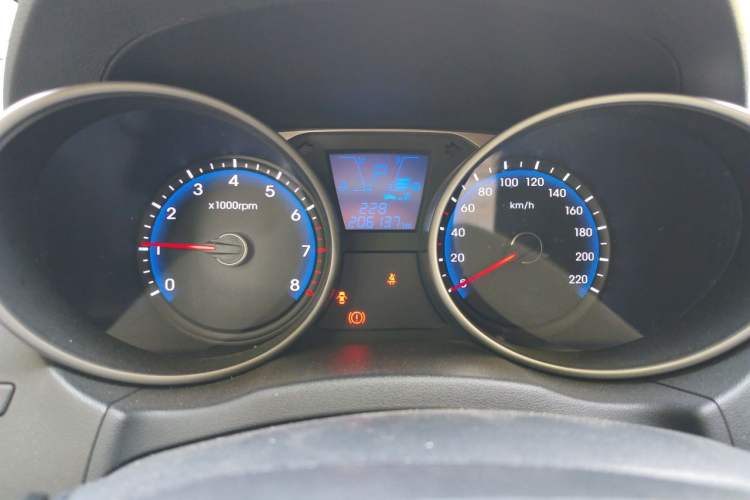 Used Hyundai ix35 2013 2.0L Automatic Two-Wheel Drive Smart GLS China V Standard Instrument Cluster