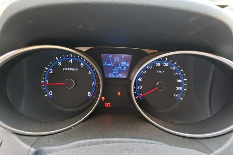 Used Hyundai ix35 2013 2.0L Automatic Two-Wheel Drive Smart GLS China IV Standard Instrument Cluster