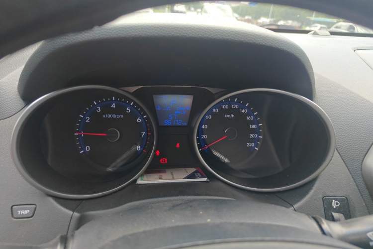 Used Hyundai ix35 2013 2.0L Automatic Two-Wheel Drive Smart GLS China IV Standard Instrument Cluster