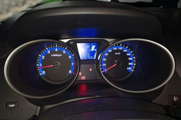 Used Hyundai ix35 2013 2.0L Automatic Two-Wheel Drive Smart GLS China IV Standard Instrument Cluster