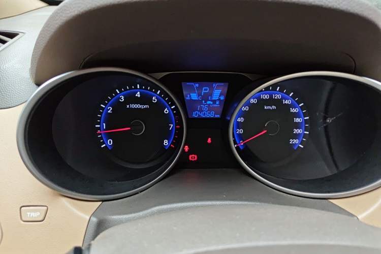 Used Hyundai ix35 2013 2.0L Automatic Two-Wheel Drive Smart GLS China IV Standard Instrument Cluster