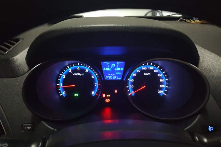 Used Hyundai ix35 2013 2.0L Automatic Two-Wheel Drive Smart GLS China IV Standard Instrument Cluster