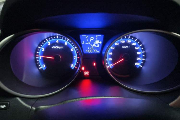 Used Hyundai ix35 2013 2.0L Automatic Two-Wheel Drive Smart GLS China IV Standard Instrument Cluster