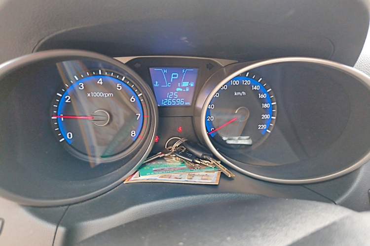 Used Hyundai ix35 2013 2.0L Automatic Two-Wheel Drive Smart GLS China IV Standard Instrument Cluster