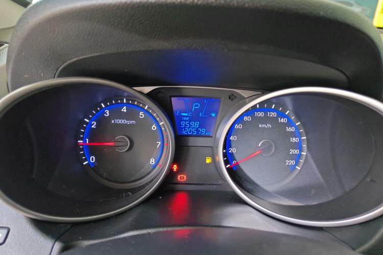 Used Hyundai ix35 2013 2.0L Automatic Two-Wheel Drive Smart GLS China IV Standard Instrument Cluster