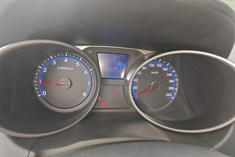 Used Hyundai ix35 2013 2.0L Automatic 4x4 Intelligent GLS China IV Standard Instrument Cluster