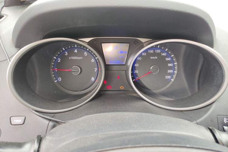 Used Hyundai ix35 2013 2.0L Automatic Two-Wheel Drive Smart GLS China IV Standard Instrument Cluster