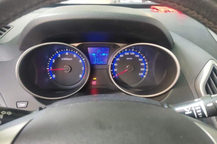 Used Hyundai ix35 2013 2.0L Automatic Two-Wheel Drive Smart GLS China V Standard Instrument Cluster