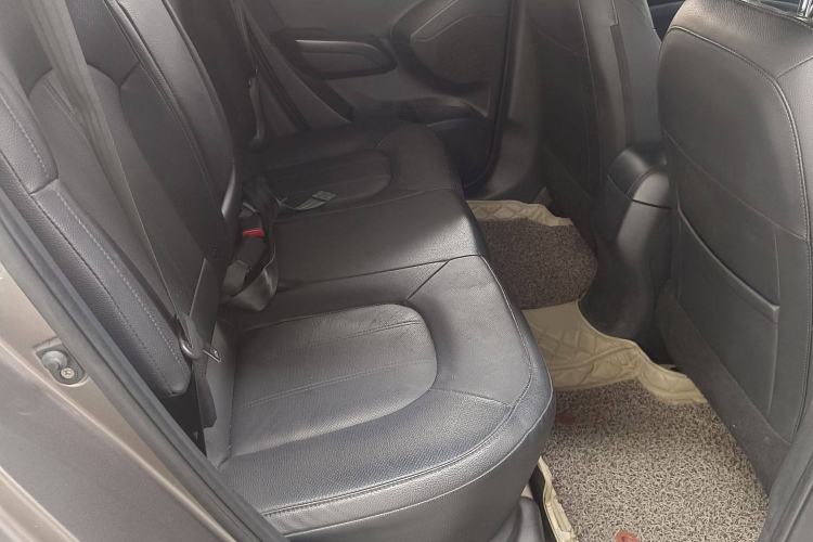 Used Hyundai ix35 2013 2.0L Automatic 4x4 Intelligent GLS China IV Standard Interior 5