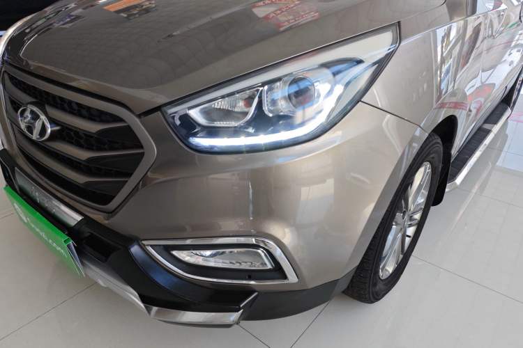Used Hyundai ix35 2013 2.0L Automatic Two-Wheel Drive Smart GLS China IV Standard Left Front Headlight