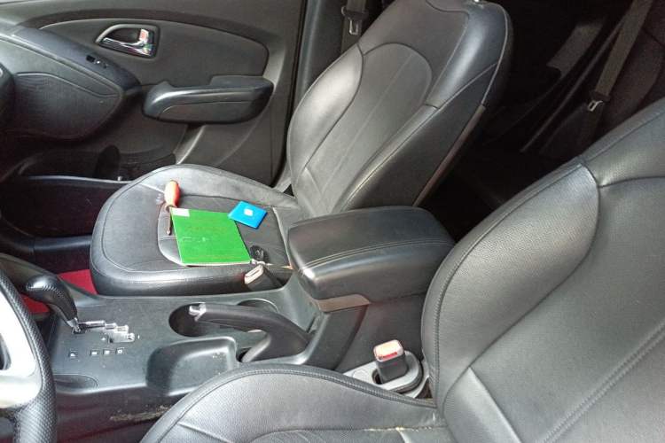 Used Hyundai ix35 2013 2.0L Automatic Two-Wheel Drive Smart GLS China IV Standard Left Front Seat