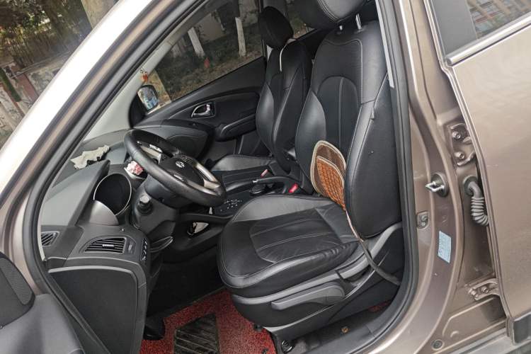 Used Hyundai ix35 2013 2.0L Automatic 4x4 Intelligent GLS China IV Standard Left Front Seat