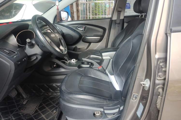 Used Hyundai ix35 2013 2.0L Automatic Two-Wheel Drive Smart GLS China V Standard Left Front Seat