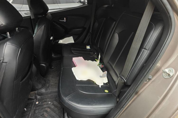 Used Hyundai ix35 2013 2.0L Automatic Two-Wheel Drive Smart GLS China IV Standard Left Rear Seat
