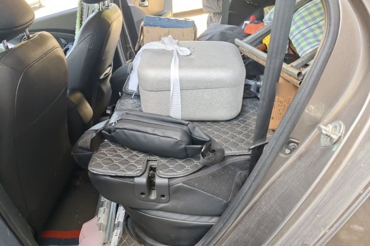 Used Hyundai ix35 2013 2.0L Automatic Two-Wheel Drive Smart GLS China IV Standard Left Rear Seat
