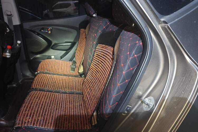Used Hyundai ix35 2013 2.0L Automatic Two-Wheel Drive Comfort GL China V Standard Left Rear Seat