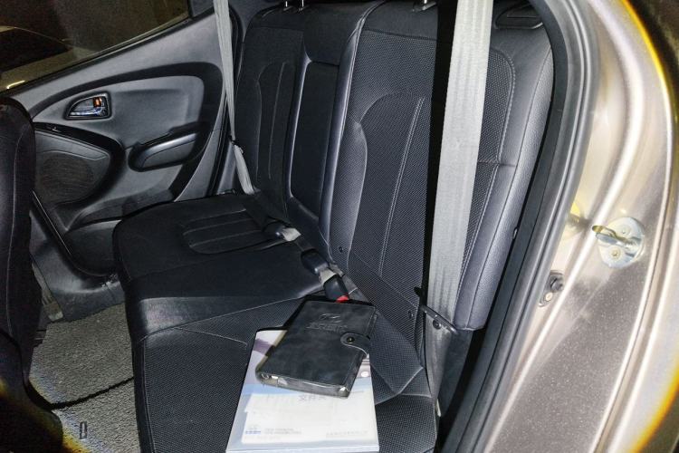 Used Hyundai ix35 2013 2.0L Automatic Two-Wheel Drive Smart GLS China IV Standard Left Rear Seat