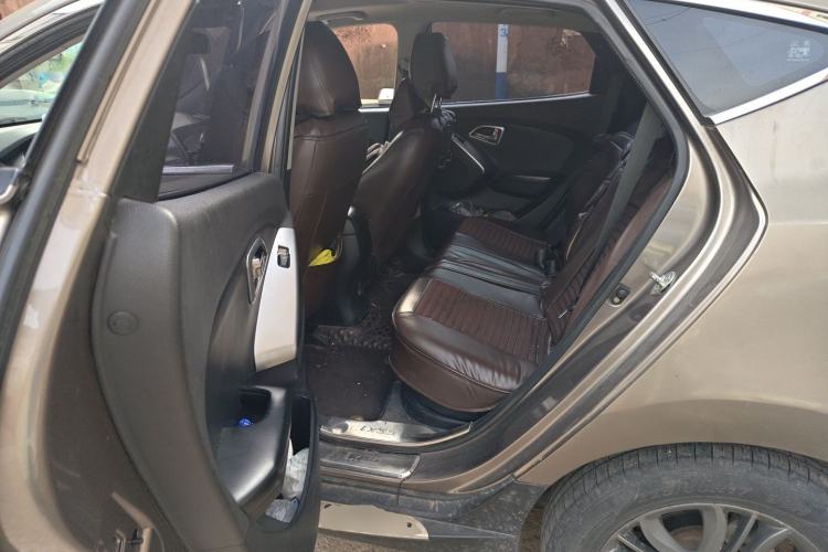 Used Hyundai ix35 2013 2.0L Automatic Two-Wheel Drive Smart GLS China IV Standard Left Rear Seat